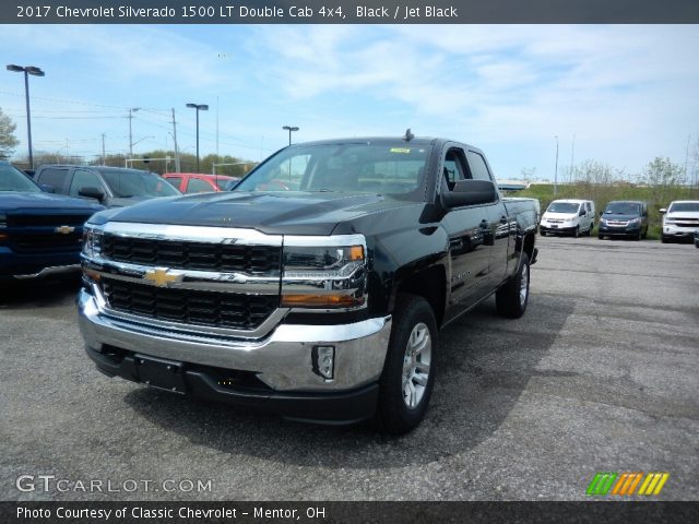 2017 Chevrolet Silverado 1500 LT Double Cab 4x4 in Black