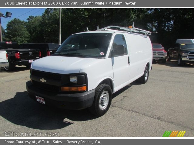 2008 Chevrolet Express 2500 Cargo Van in Summit White