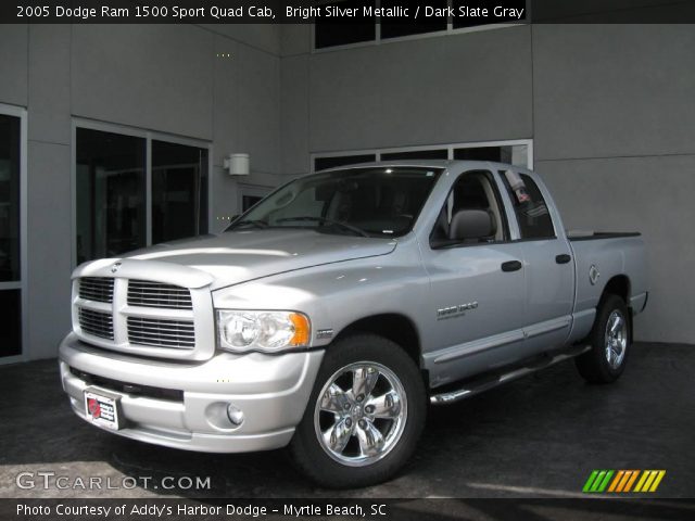 2005 Dodge Ram 1500 Sport Quad Cab in Bright Silver Metallic