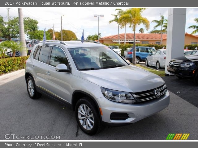 2017 Volkswagen Tiguan Wolfsburg in Reflex Silver Metallic