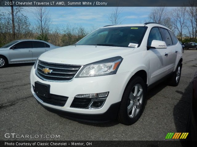 2017 Chevrolet Traverse LT AWD in Summit White