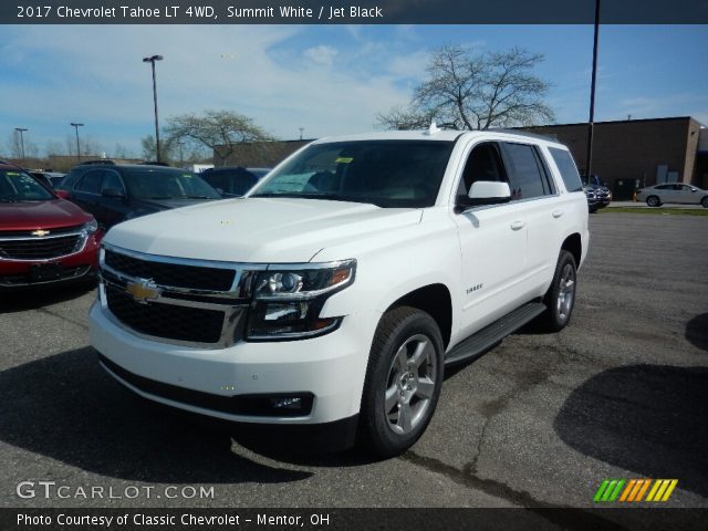 2017 Chevrolet Tahoe LT 4WD in Summit White