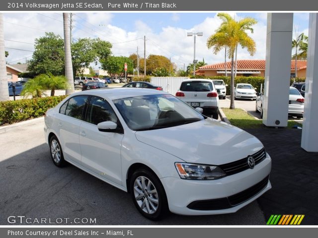 2014 Volkswagen Jetta SE Sedan in Pure White
