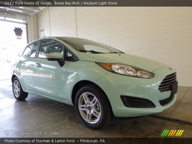 2017 Ford Fiesta SE Sedan in Bohai Bay Mint