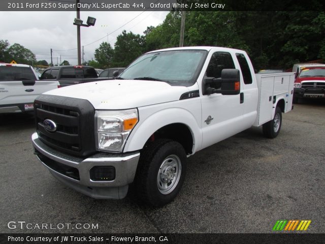 2011 Ford F250 Super Duty XL SuperCab 4x4 in Oxford White
