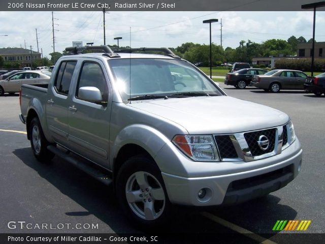 2006 Nissan Frontier LE Crew Cab in Radiant Silver