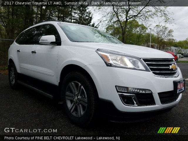 2017 Chevrolet Traverse LT AWD in Summit White