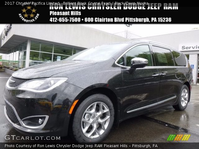 2017 Chrysler Pacifica Limited in Brilliant Black Crystal Pearl