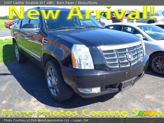 2007 Cadillac Escalade EXT AWD in Black Raven