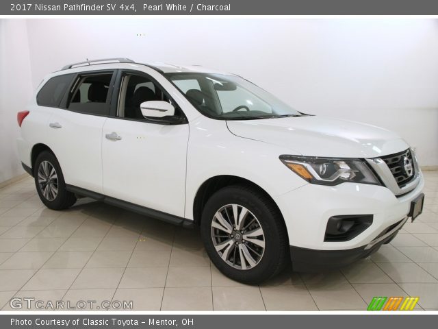 2017 Nissan Pathfinder SV 4x4 in Pearl White