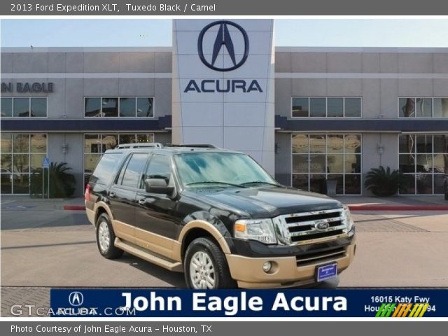 2013 Ford Expedition XLT in Tuxedo Black
