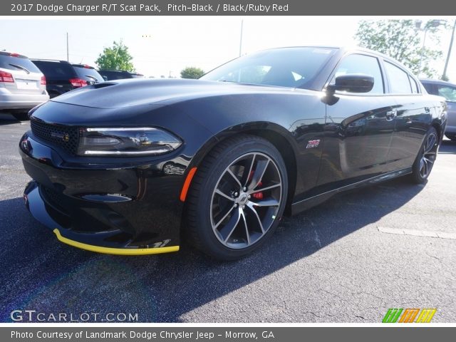 2017 Dodge Charger R/T Scat Pack in Pitch-Black