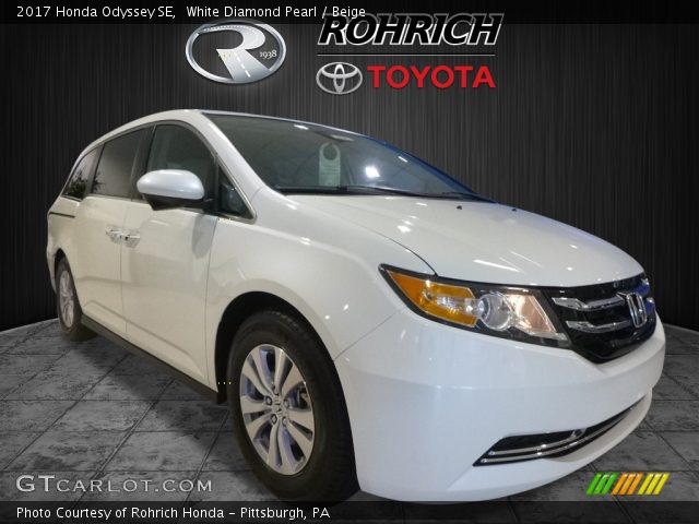 2017 Honda Odyssey SE in White Diamond Pearl