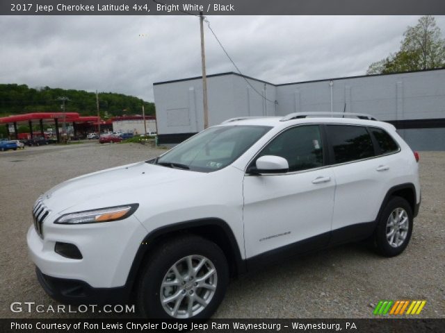 2017 Jeep Cherokee Latitude 4x4 in Bright White
