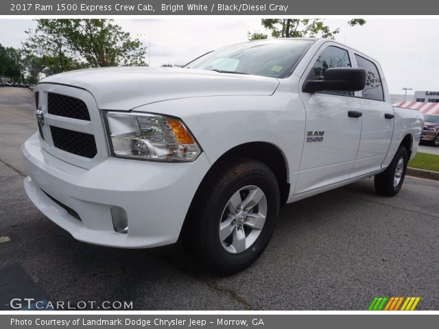 2017 Ram 1500 Express Crew Cab in Bright White