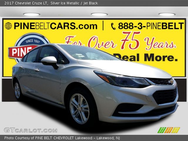 2017 Chevrolet Cruze LT in Silver Ice Metallic