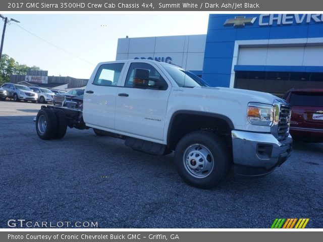 2017 GMC Sierra 3500HD Crew Cab Chassis 4x4 in Summit White