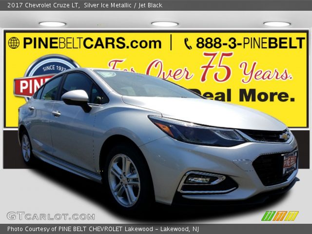 2017 Chevrolet Cruze LT in Silver Ice Metallic