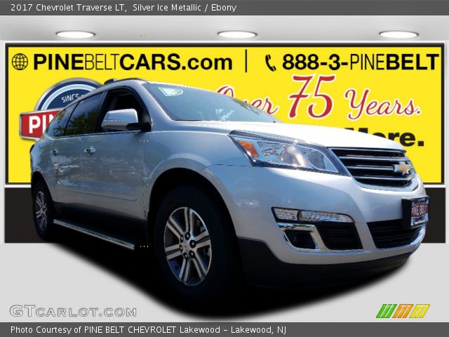 2017 Chevrolet Traverse LT in Silver Ice Metallic