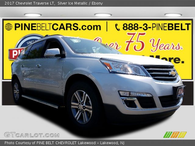 2017 Chevrolet Traverse LT in Silver Ice Metallic