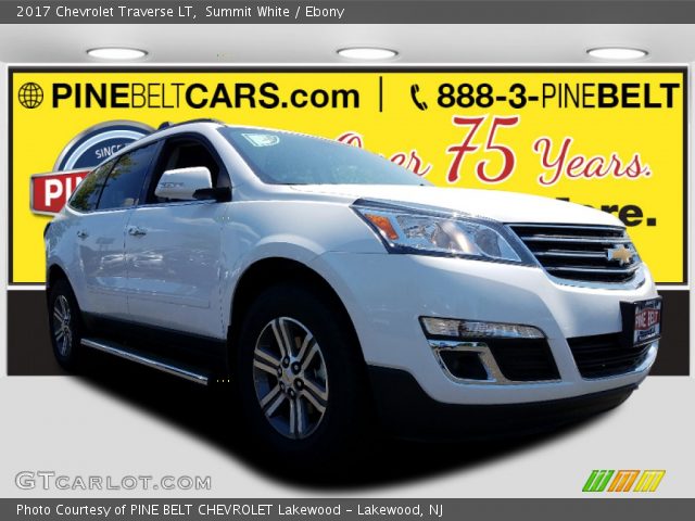 2017 Chevrolet Traverse LT in Summit White