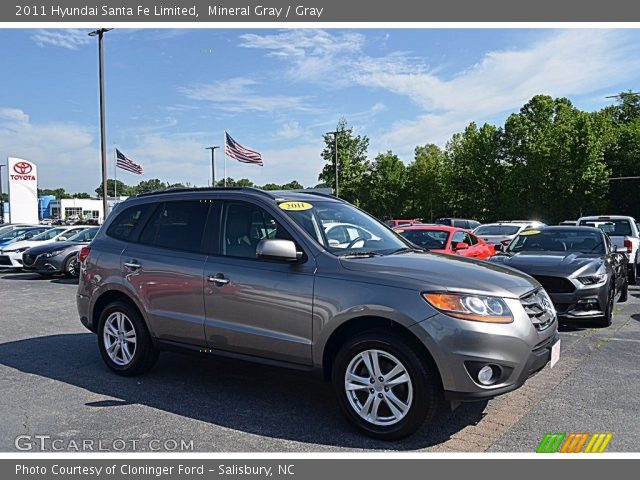 2011 Hyundai Santa Fe Limited in Mineral Gray