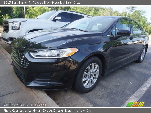 2015 Ford Fusion S in Tuxedo Black Metallic