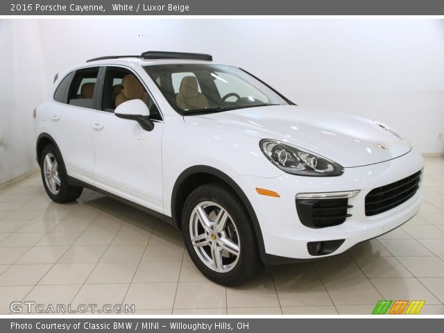 2016 Porsche Cayenne  in White