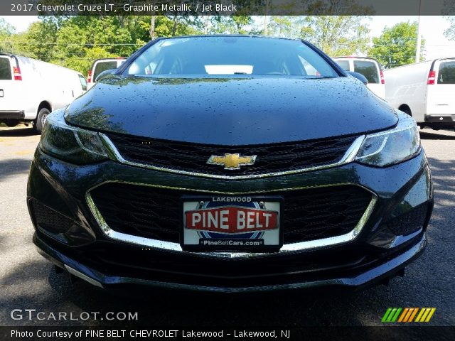 2017 Chevrolet Cruze LT in Graphite Metallic