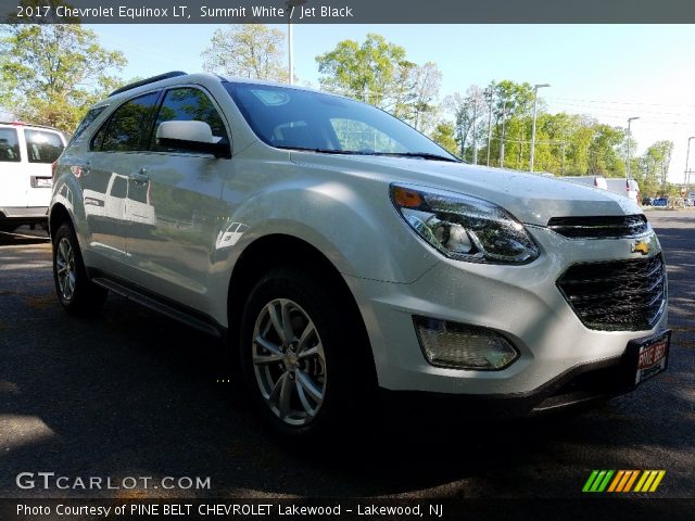 2017 Chevrolet Equinox LT in Summit White