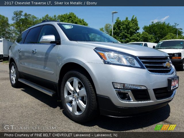 2017 Chevrolet Traverse LT in Silver Ice Metallic