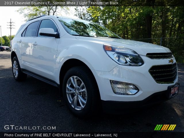 2017 Chevrolet Equinox LT in Summit White