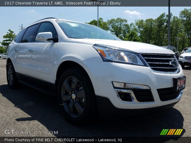 2017 Chevrolet Traverse LT AWD in Iridescent Pearl Tricoat