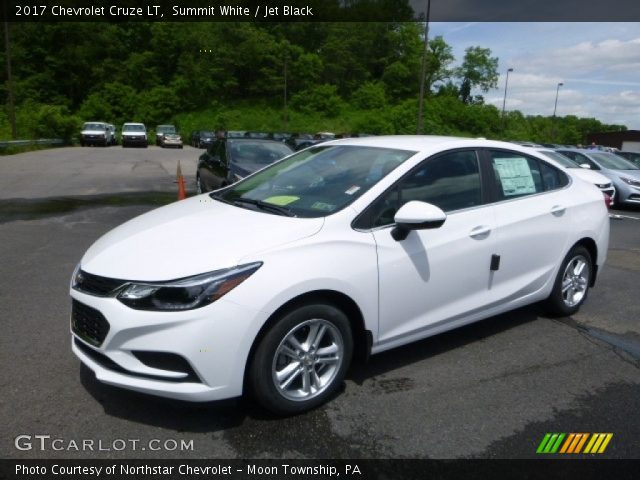 2017 Chevrolet Cruze LT in Summit White