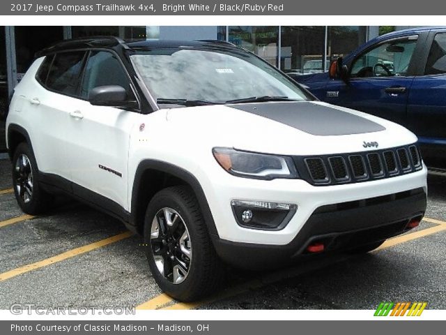 2017 Jeep Compass Trailhawk 4x4 in Bright White
