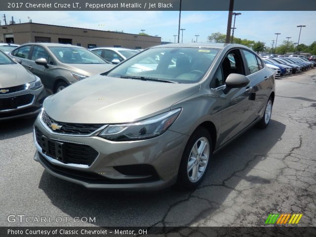 2017 Chevrolet Cruze LT in Pepperdust Metallic