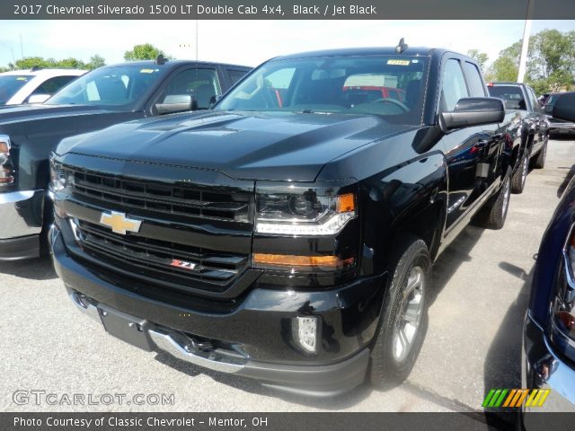 2017 Chevrolet Silverado 1500 LT Double Cab 4x4 in Black