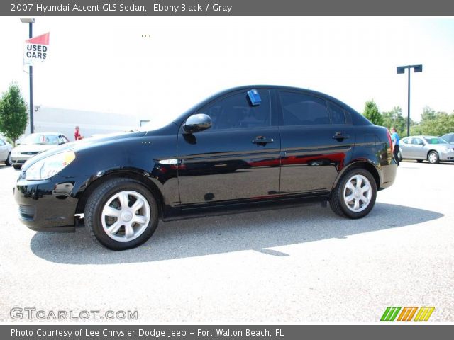 2007 Hyundai Accent GLS Sedan in Ebony Black