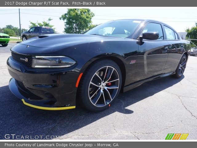 2017 Dodge Charger R/T Scat Pack in Pitch-Black