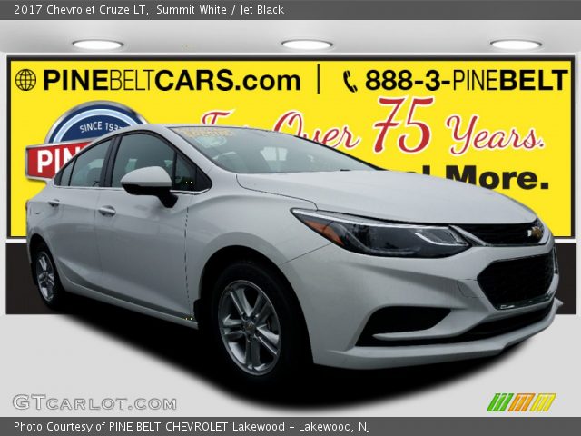 2017 Chevrolet Cruze LT in Summit White