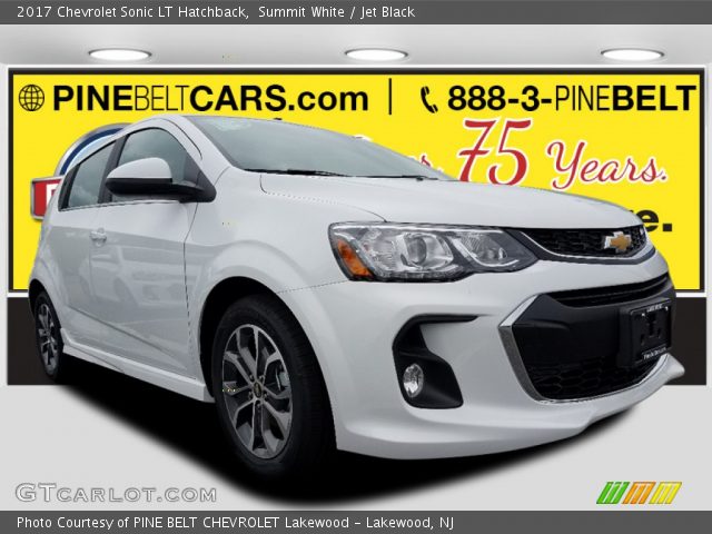 2017 Chevrolet Sonic LT Hatchback in Summit White