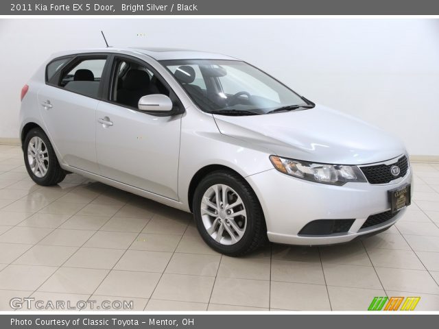 2011 Kia Forte EX 5 Door in Bright Silver