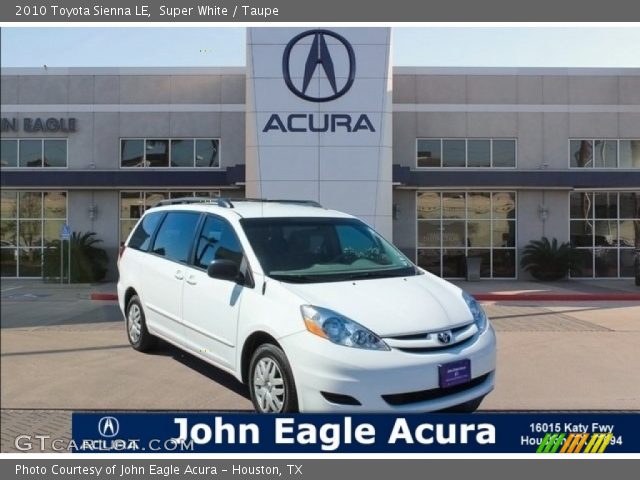 2010 Toyota Sienna LE in Super White