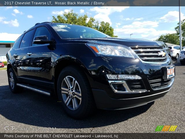 2017 Chevrolet Traverse LT in Mosaic Black Metallic