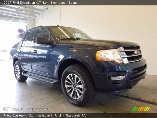 2017 Ford Expedition XLT 4x4 in Blue Jeans