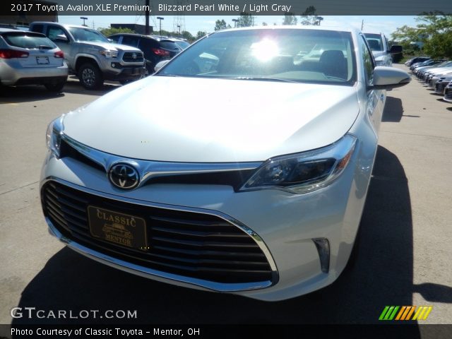 2017 Toyota Avalon XLE Premium in Blizzard Pearl White