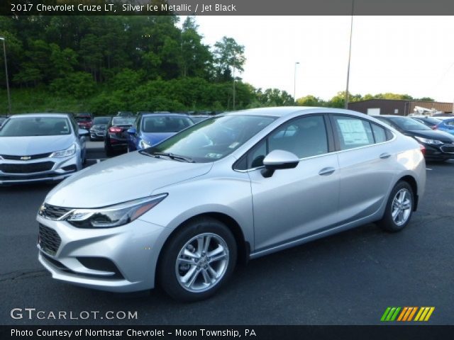 2017 Chevrolet Cruze LT in Silver Ice Metallic