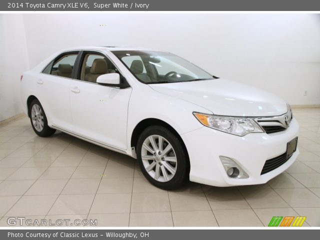 2014 Toyota Camry XLE V6 in Super White
