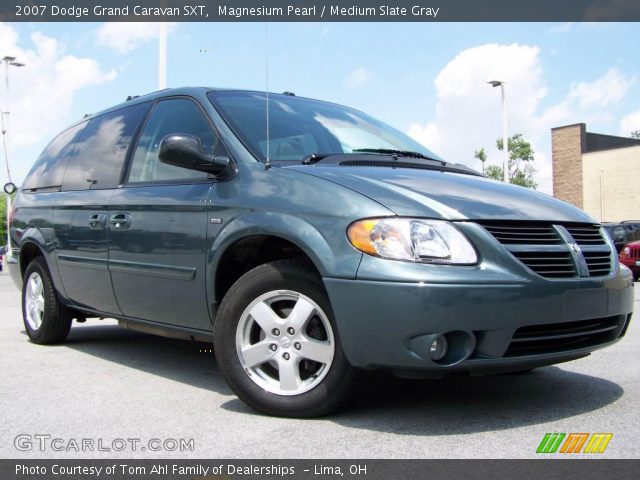 2007 Dodge Grand Caravan SXT in Magnesium Pearl