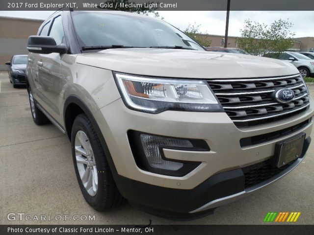 2017 Ford Explorer XLT in White Gold